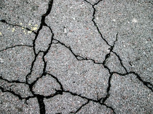 Driveway Crack Filling in Clovis