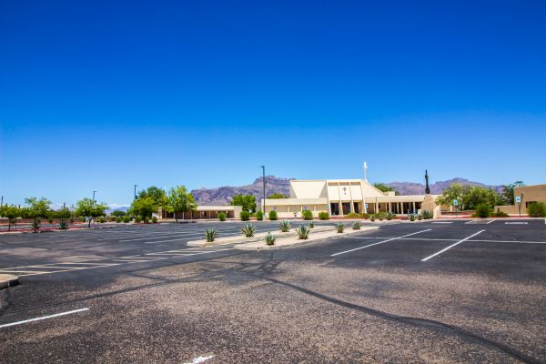 Parking Lot Crack Filling in Clovis